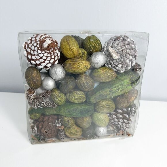 NEW World Market Holiday Classics Cedar Pine Potpourri 8oz - Picture 3 of 6